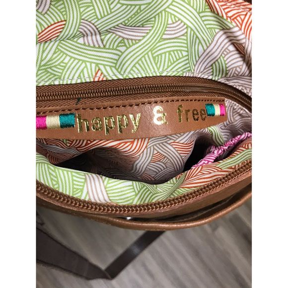 100% Leather Happy & Free Crossbody Bag - Picture 10 of 11